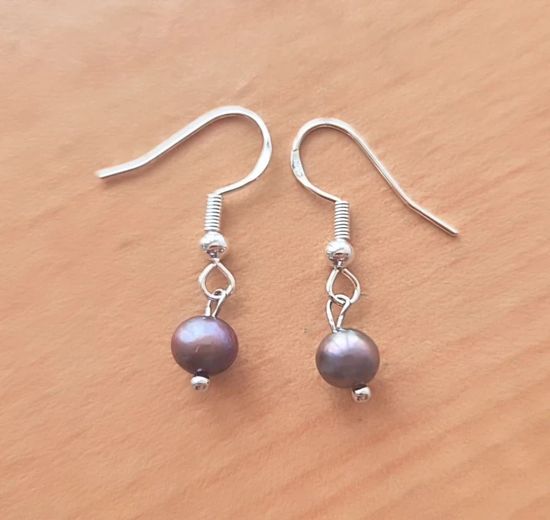 Boucles d'oreilles en Perles de Culture Naturelles Aubergine et Argent